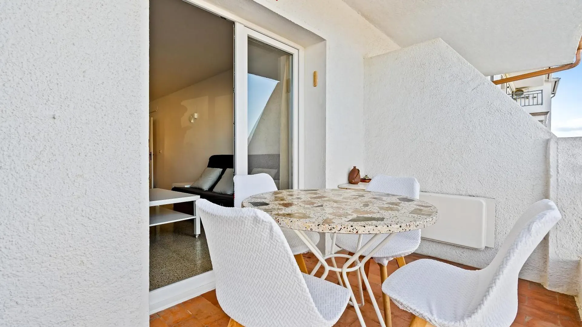 Apartamento Welcs Emp 009 En El Puerto Con Terraza Grande Empuriabrava 0*,  Španělsko
