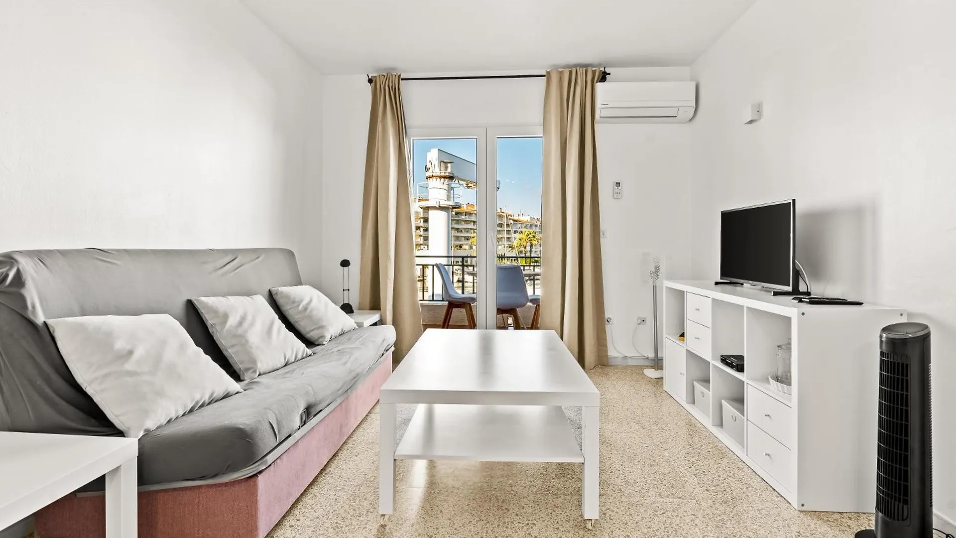 Apartamento Welcs Emp 009 En El Puerto Con Terraza Grande Empuriabrava 0*,  Spain
