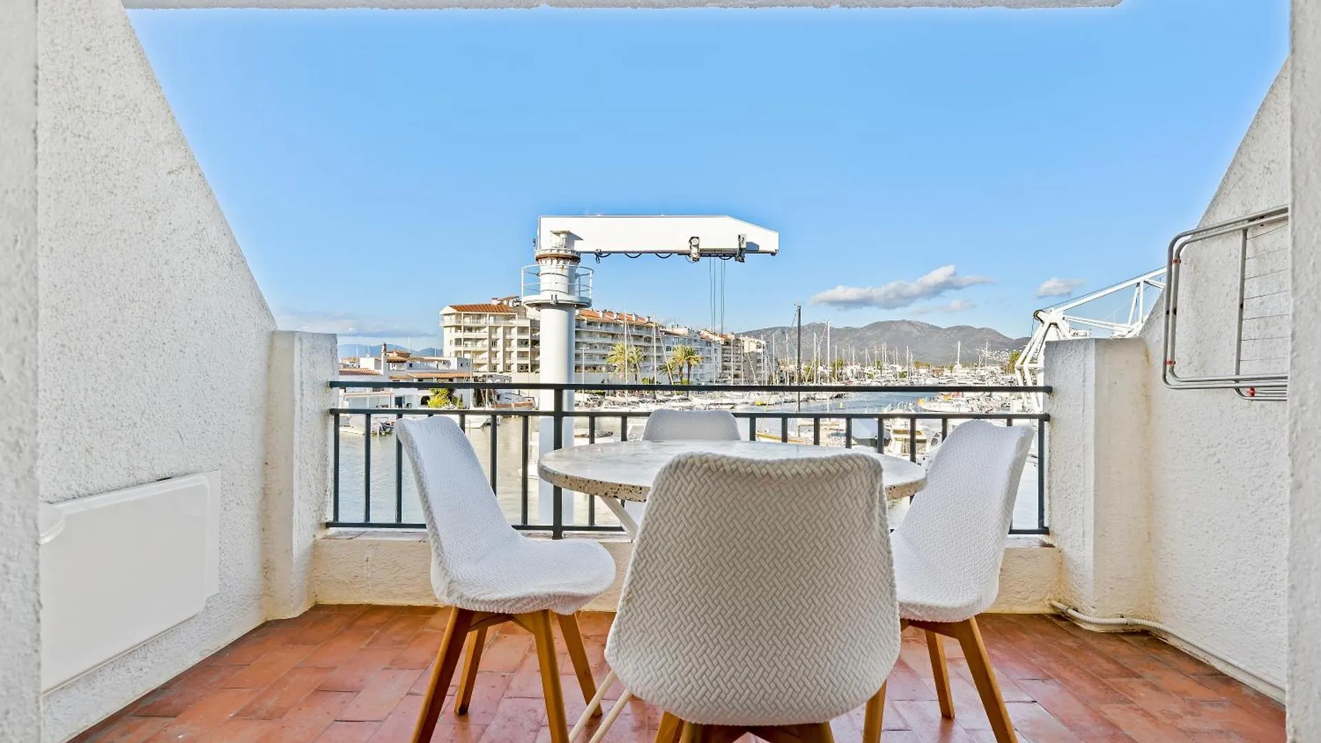 Apartamento Welcs Emp 009 En El Puerto Con Terraza Grande Empuriabrava Apartment
